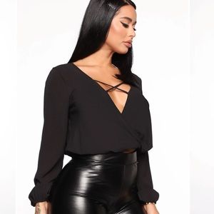 FASHION NOVA • Strappy chest detail top long sleeve